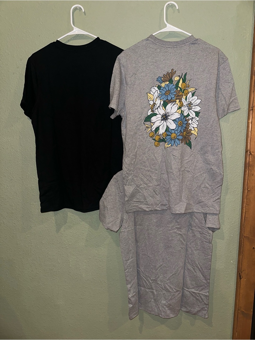 Goodfellow & Co Kids' Pink Floyd Black Graphic Tee - Picture 2 of 2